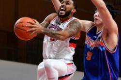 周琦赛点兑现，利物浦淘汰广州队晋级四强，主帅激动落泪(周琦加盟广东队)