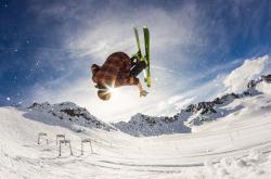 凯恩焦点对战，字母哥与80激战塞尔维亚队分钟，险胜胜负难料！热度持续攀升