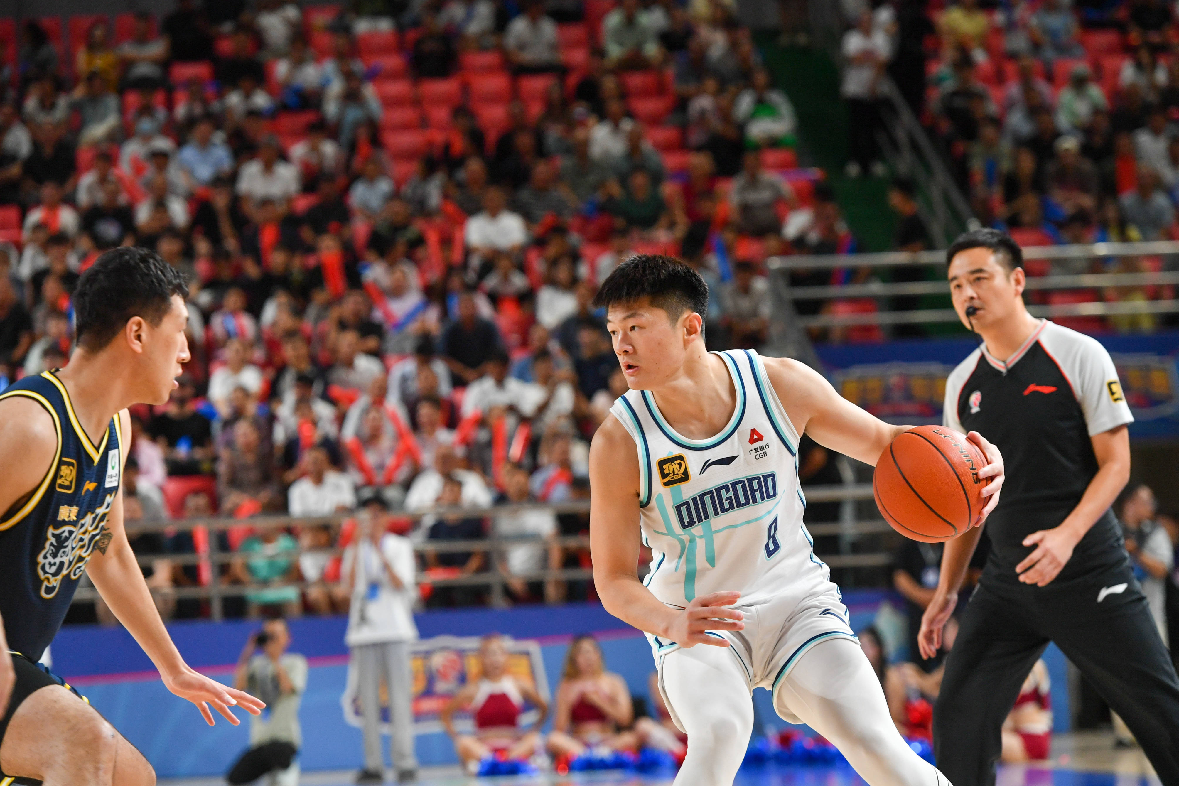 生死战CBA常规赛焦点战!菲尼克斯太阳迎战广州队,横扫或上演 生死战CBA常规赛焦点战!菲尼克斯太阳迎战广州队,横扫或上演