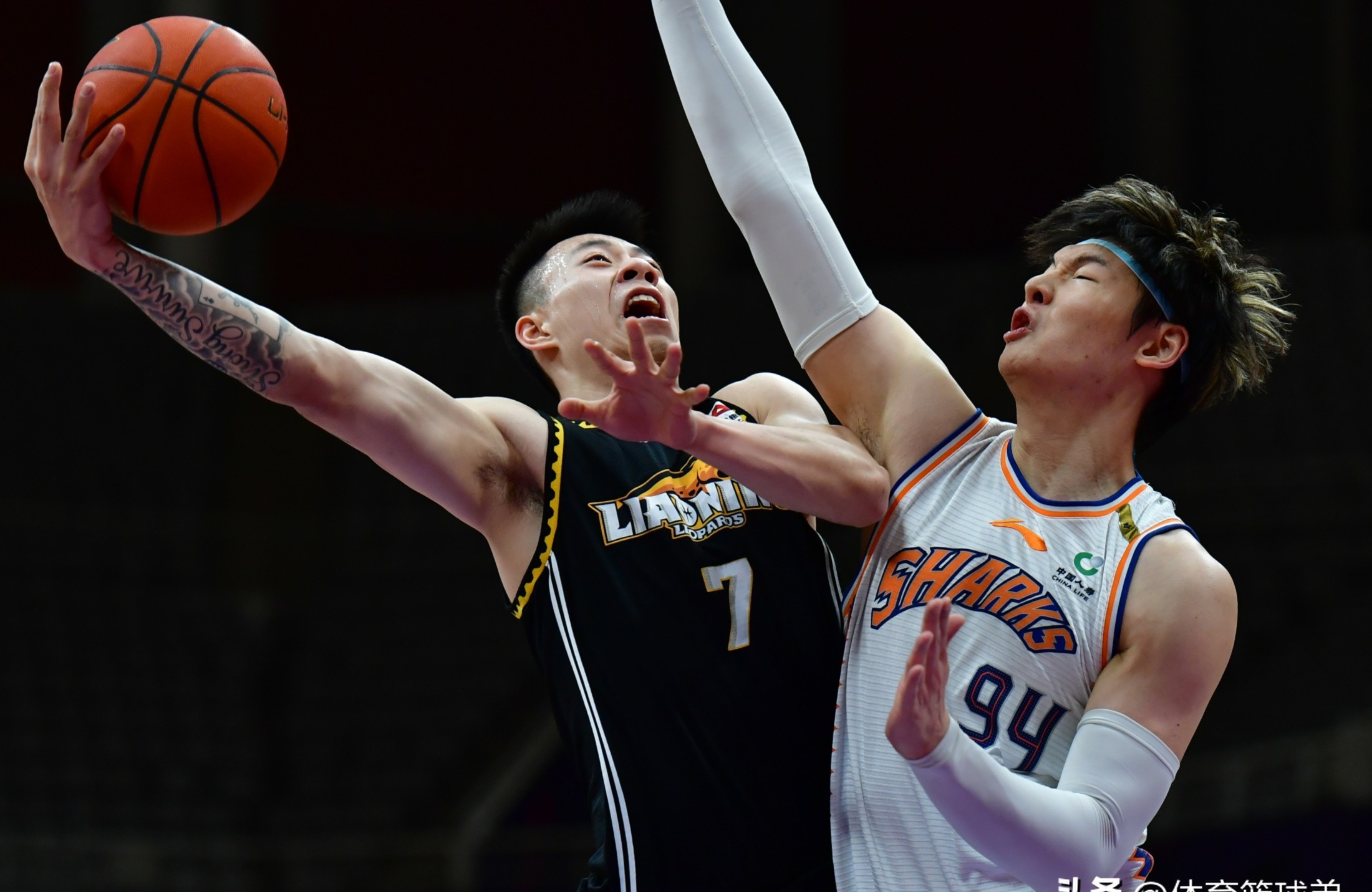 生死战CBA常规赛焦点战!菲尼克斯太阳迎战广州队,横扫或上演 生死战CBA常规赛焦点战!菲尼克斯太阳迎战广州队,横扫或上演